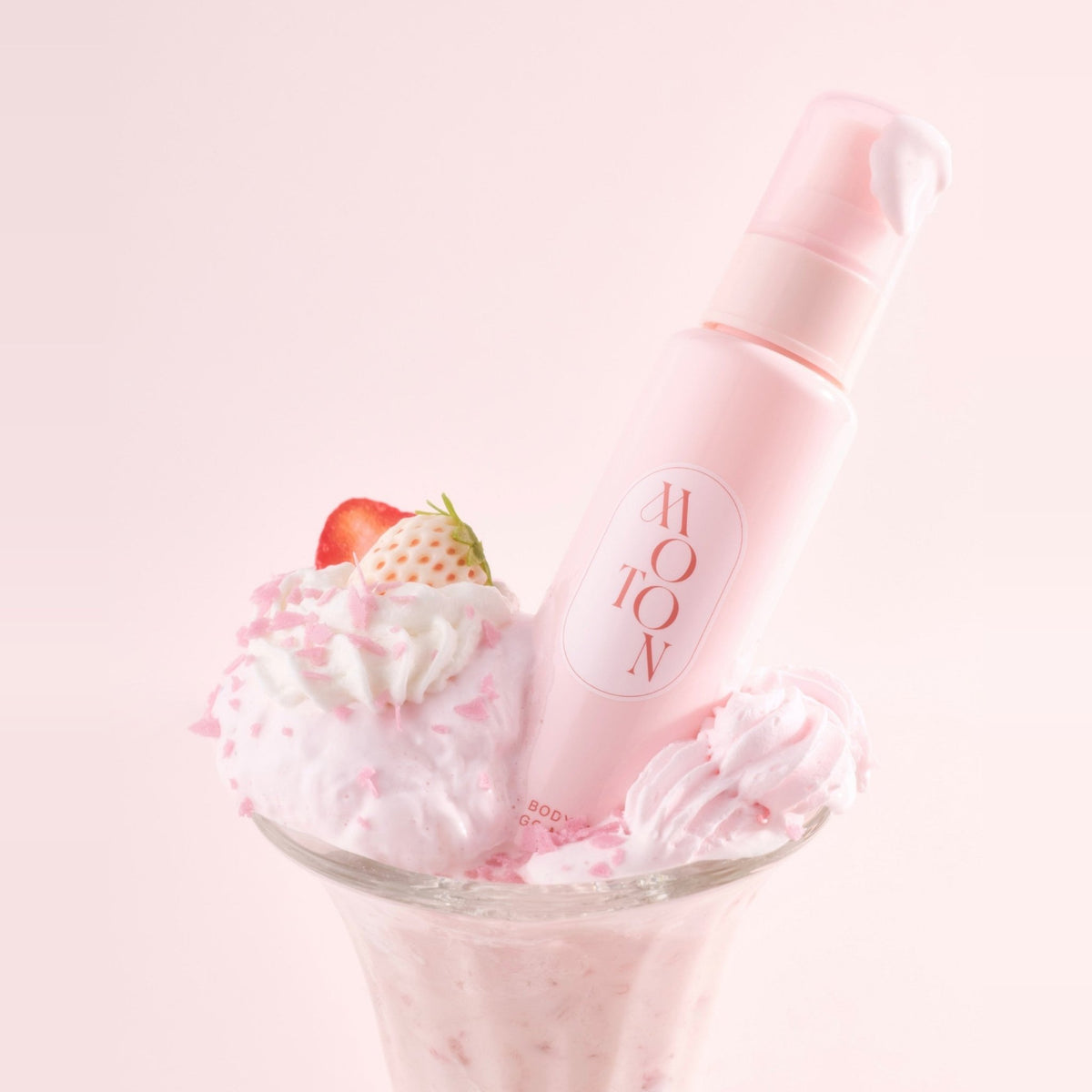 【予約注文 11/1出荷】数量限定 MOTONヘア＆ボディミスト いちごみるくの香り 80ml - MOTON(モトン)公式オンラインストア